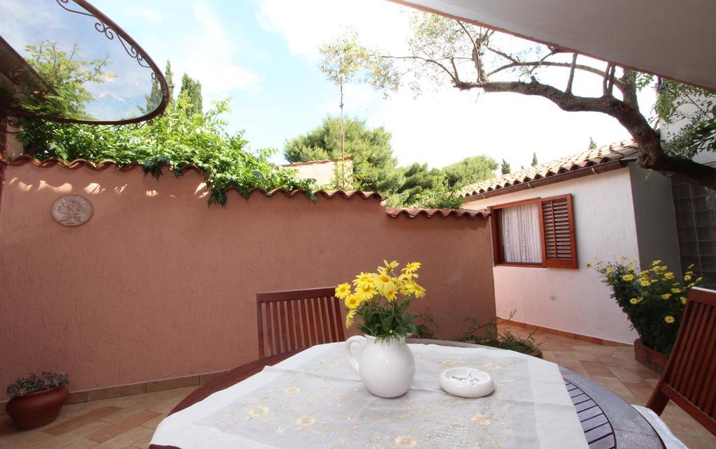 Apartments Villa Lucu Rovinj Exterior foto