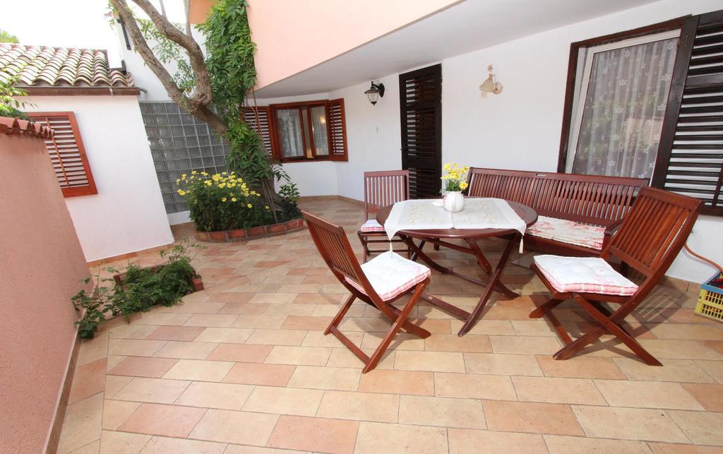 Apartments Villa Lucu Rovinj Exterior foto