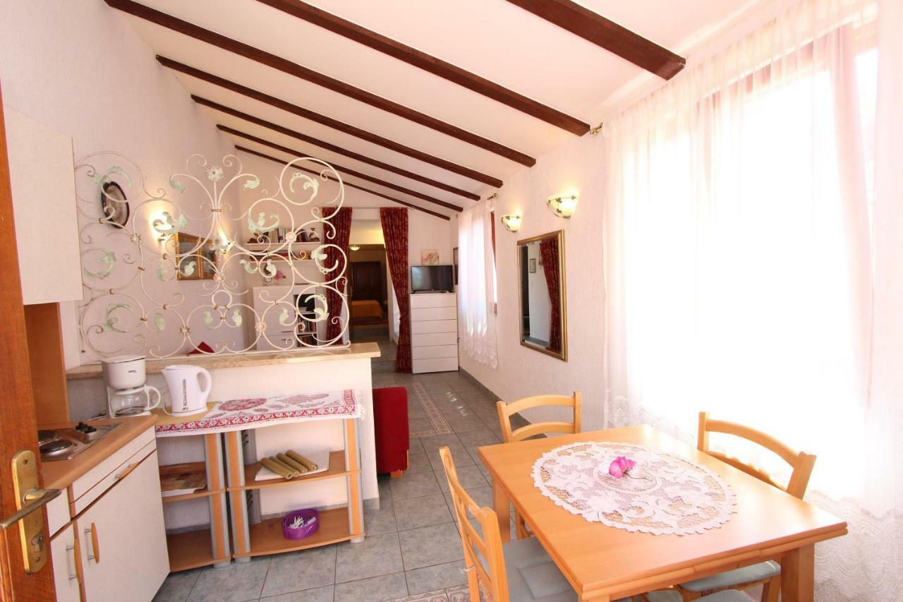 Apartments Villa Lucu Rovinj Exterior foto