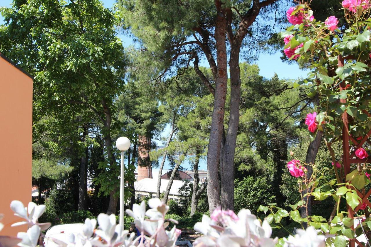 Apartments Villa Lucu Rovinj Exterior foto